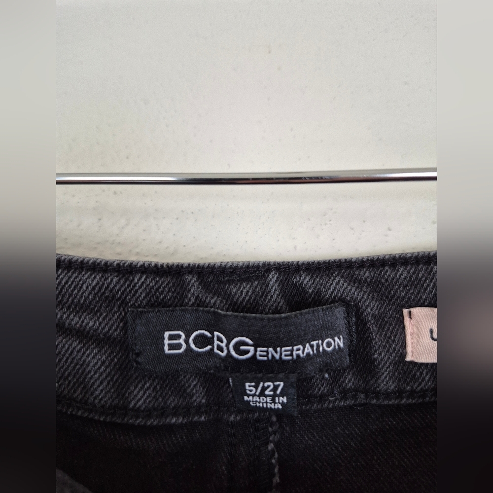 99% Cotton Jeans High Rise Wide Leg With Rivet Embelishments By BCBG - Picture 5 of 8
